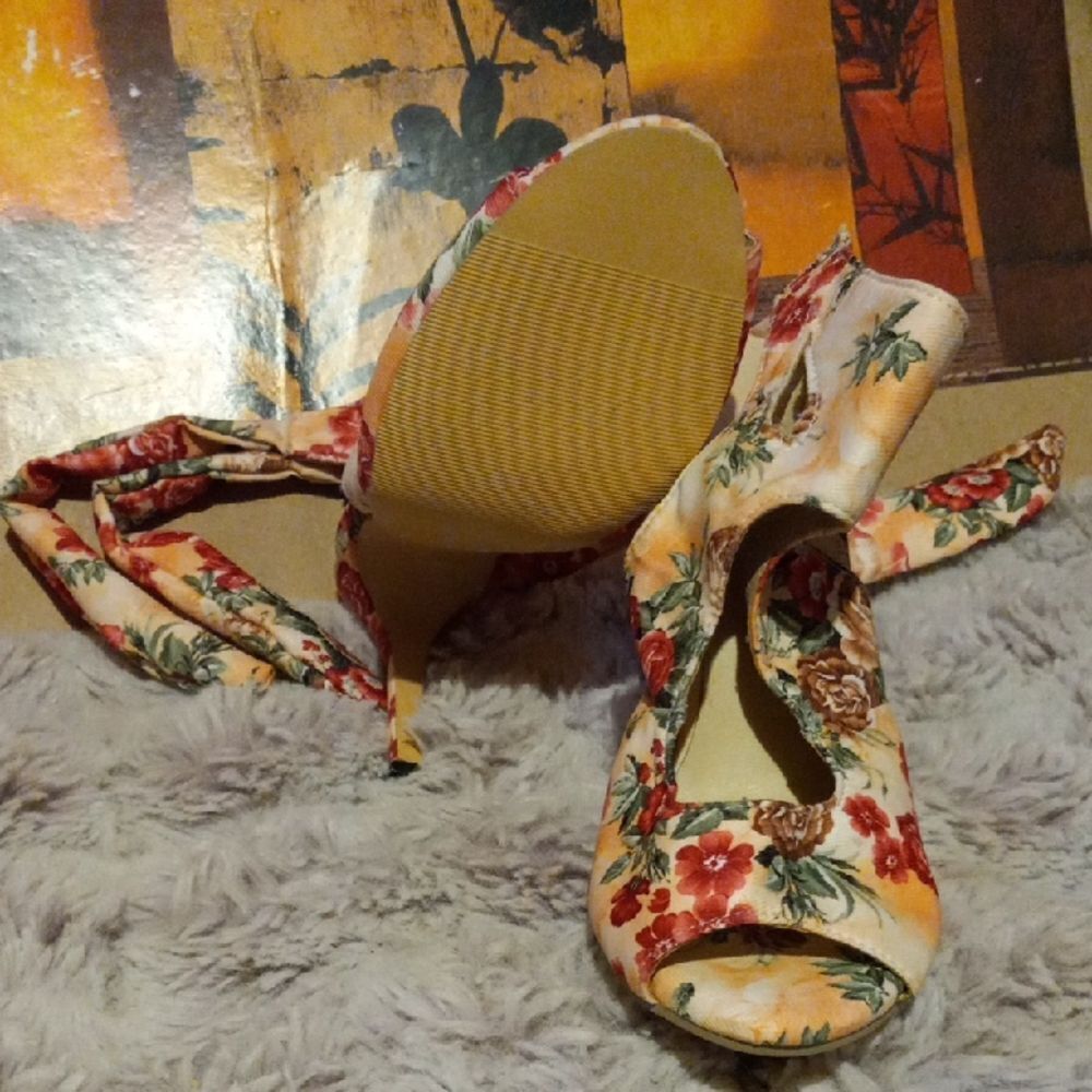 Floral High Heel Women's Shoes - Picture 4 of 4